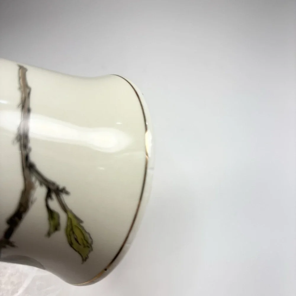 Porcelain‎ Enesco Bell by Mary Mugg 1977 Baby Bird With Butterfly 5 3/4